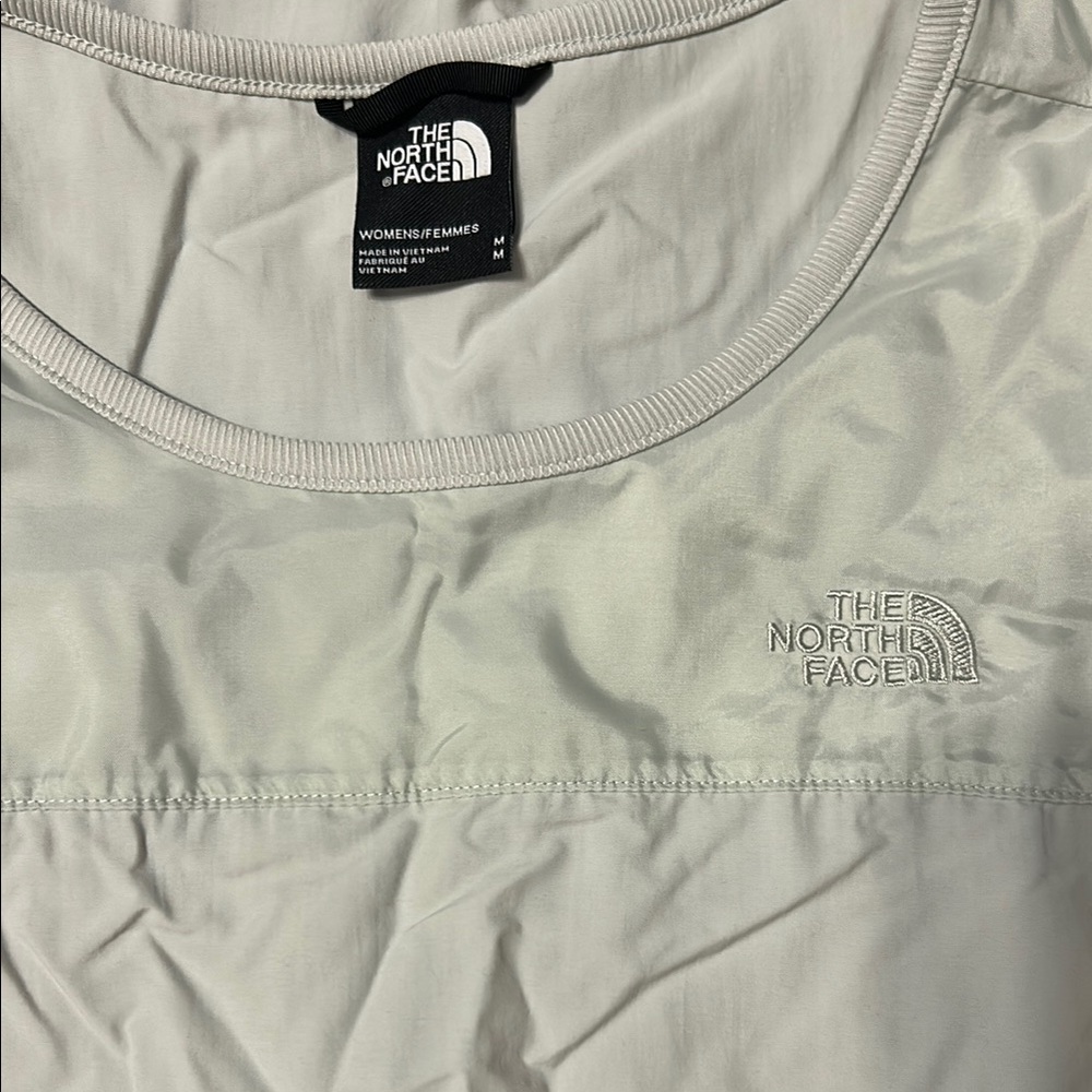 The North Face Women's Light Gray Top